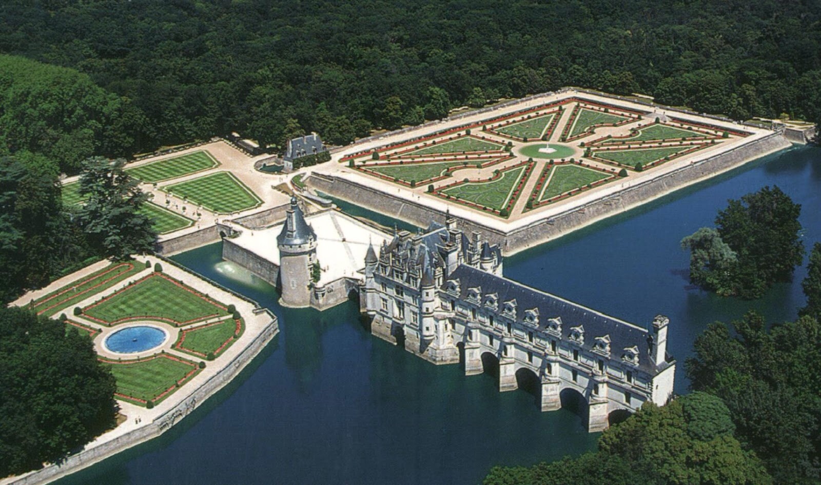 Chenonceau gardens